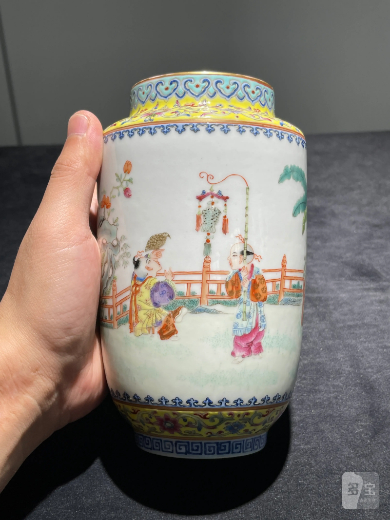 民国 粉彩婴戏纹盖瓶 - 图5